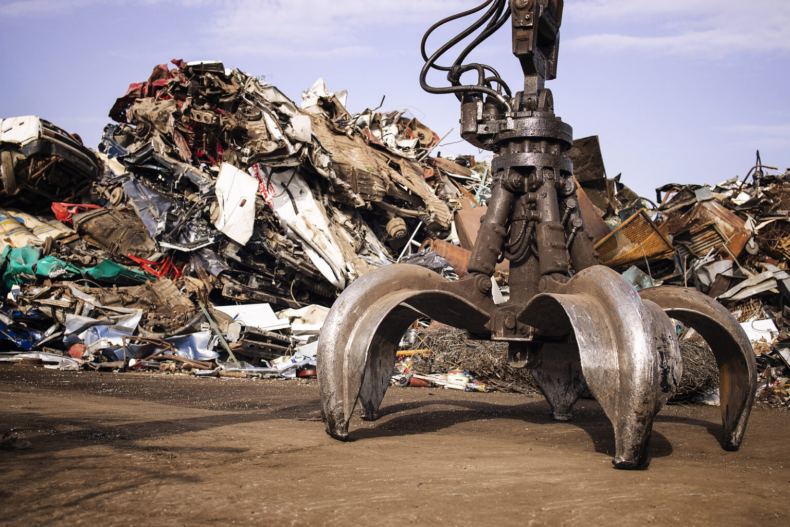 3 Factors to Consider Before Choosing a Scrap Metal Buyer Garden City